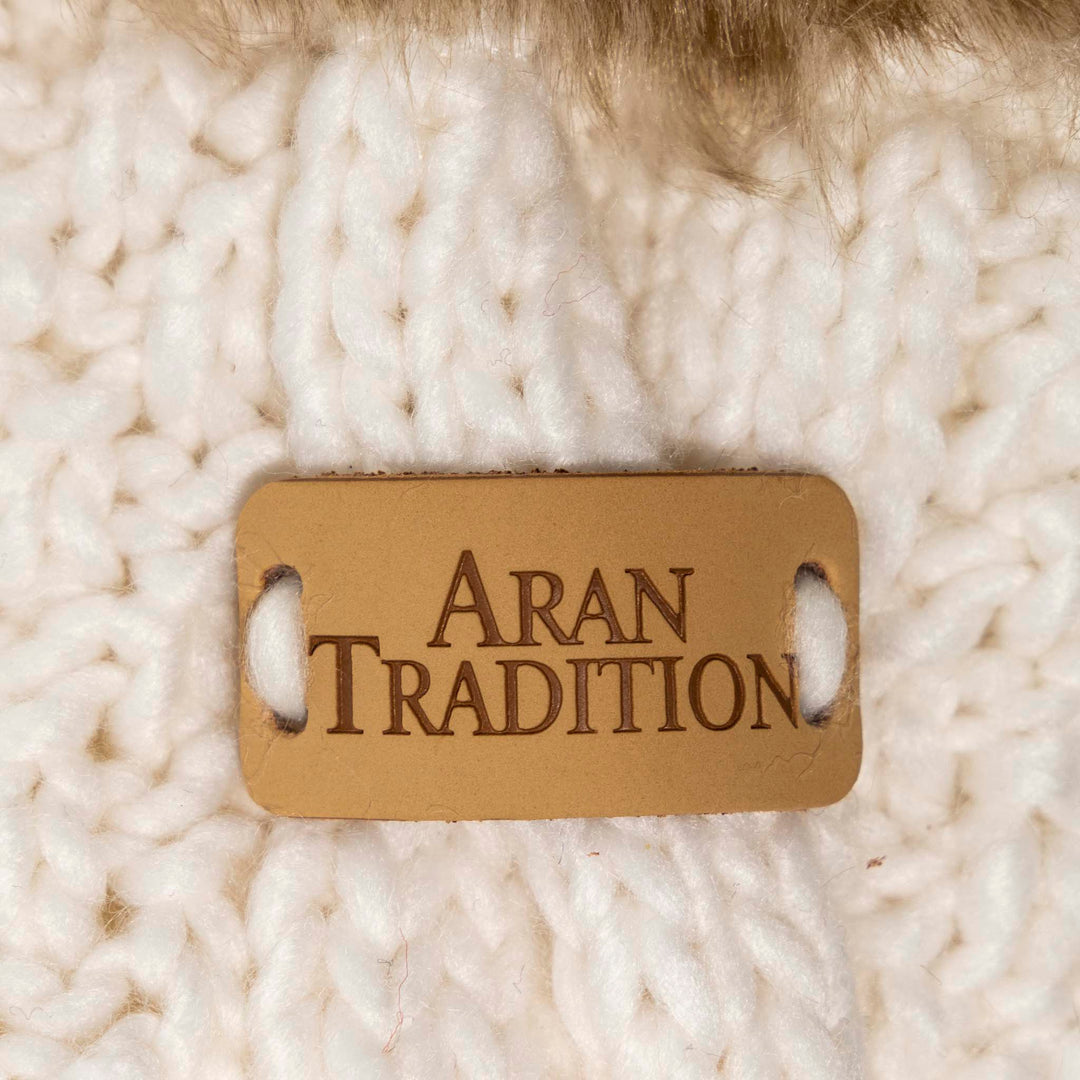 Stay Cozy & Luxurious with Aran Cable Fur Trim Mittens